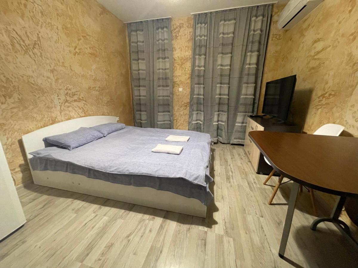 Colonel 956 Apartament *
