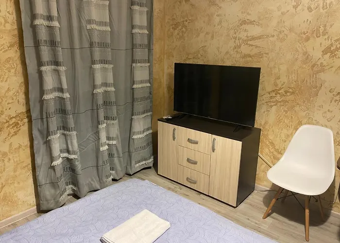 Colonel apartment 956